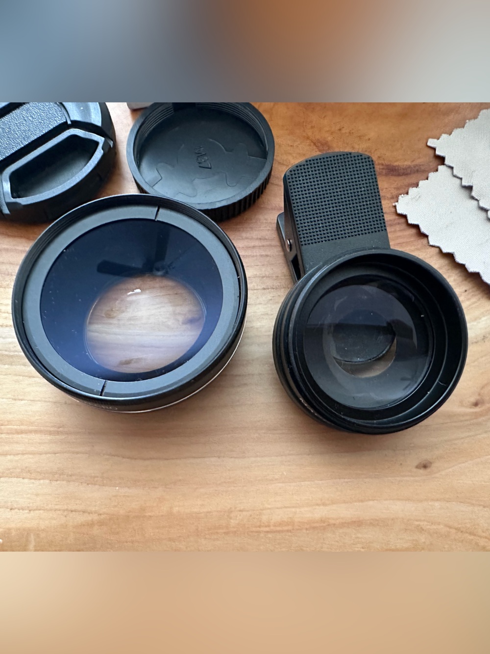 Phone Camera Lenses - Macro & Wide Angle with Phone Clip - Picture 6 of 10